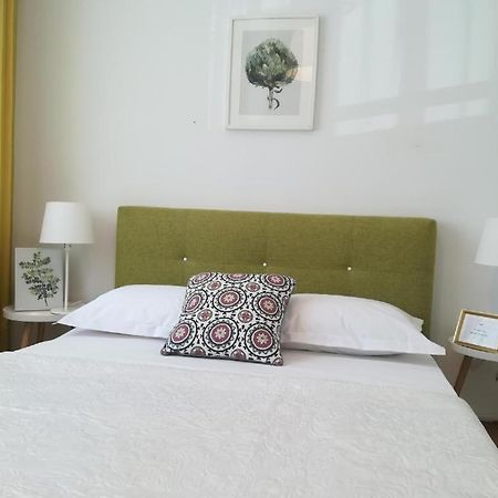 Guesthouse Smart Bucareste Exterior foto